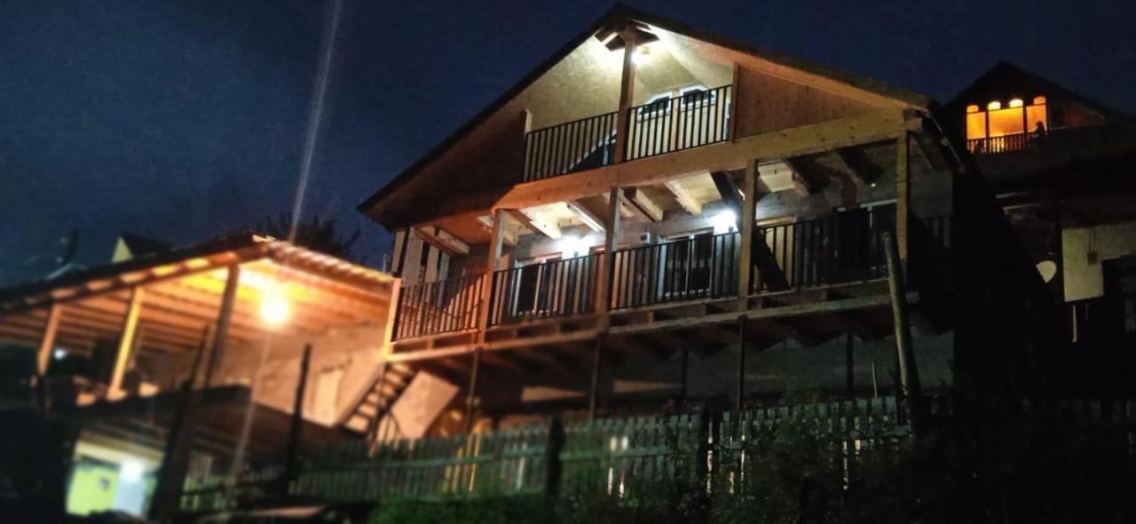 Elos Guesthouse Iprari Bagian luar foto