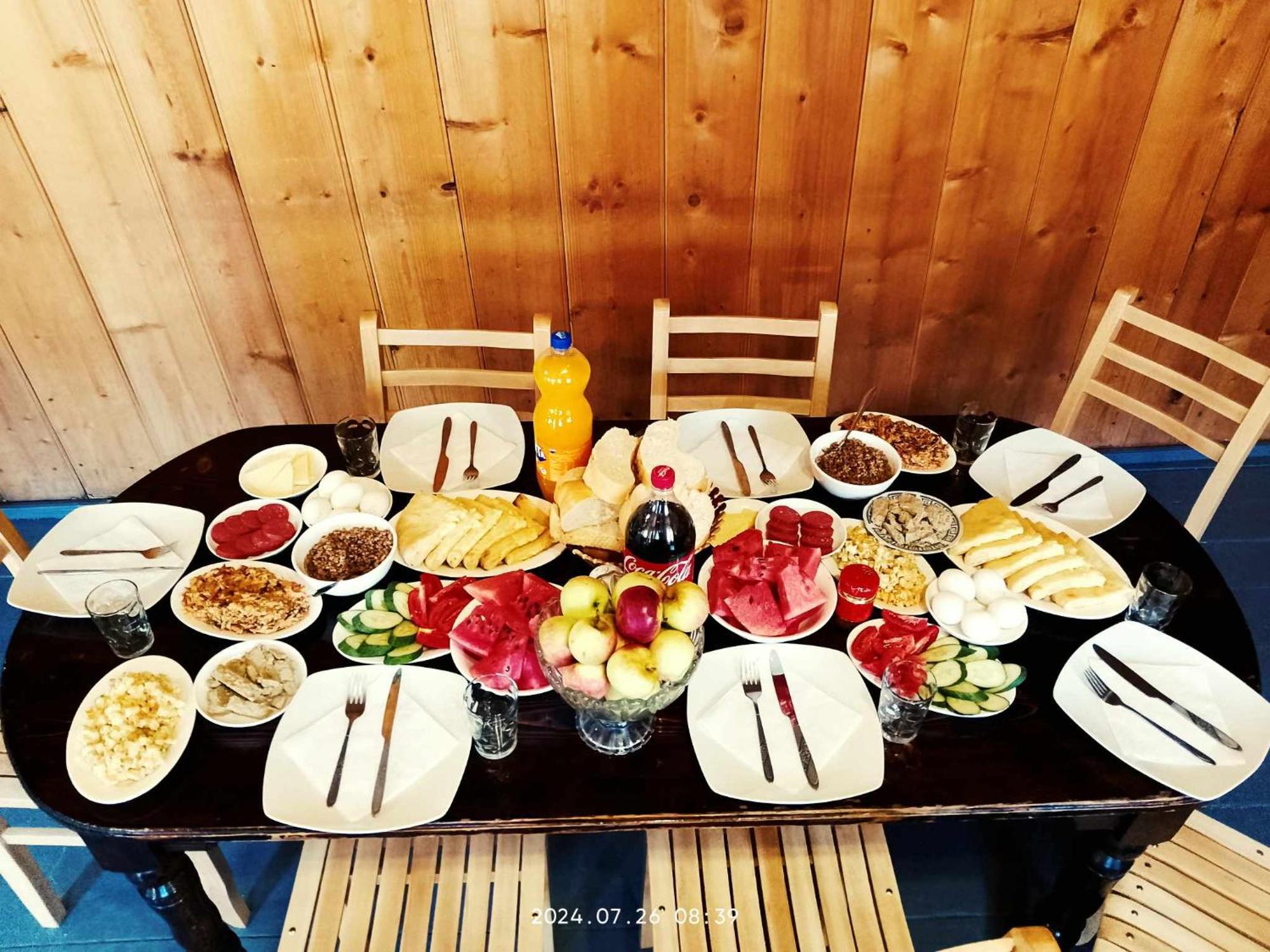 Elos Guesthouse Iprari Bagian luar foto