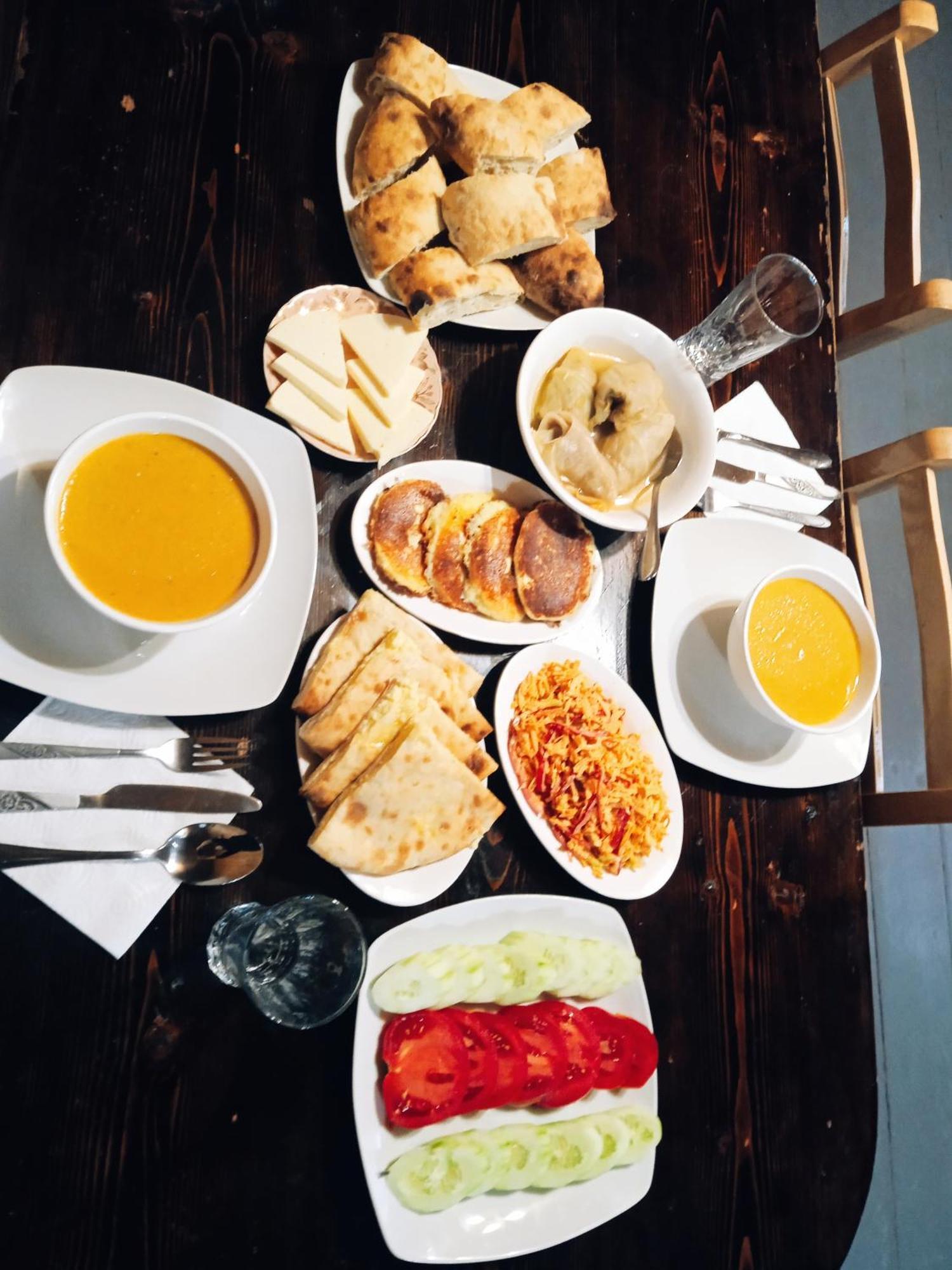 Elos Guesthouse Iprari Bagian luar foto
