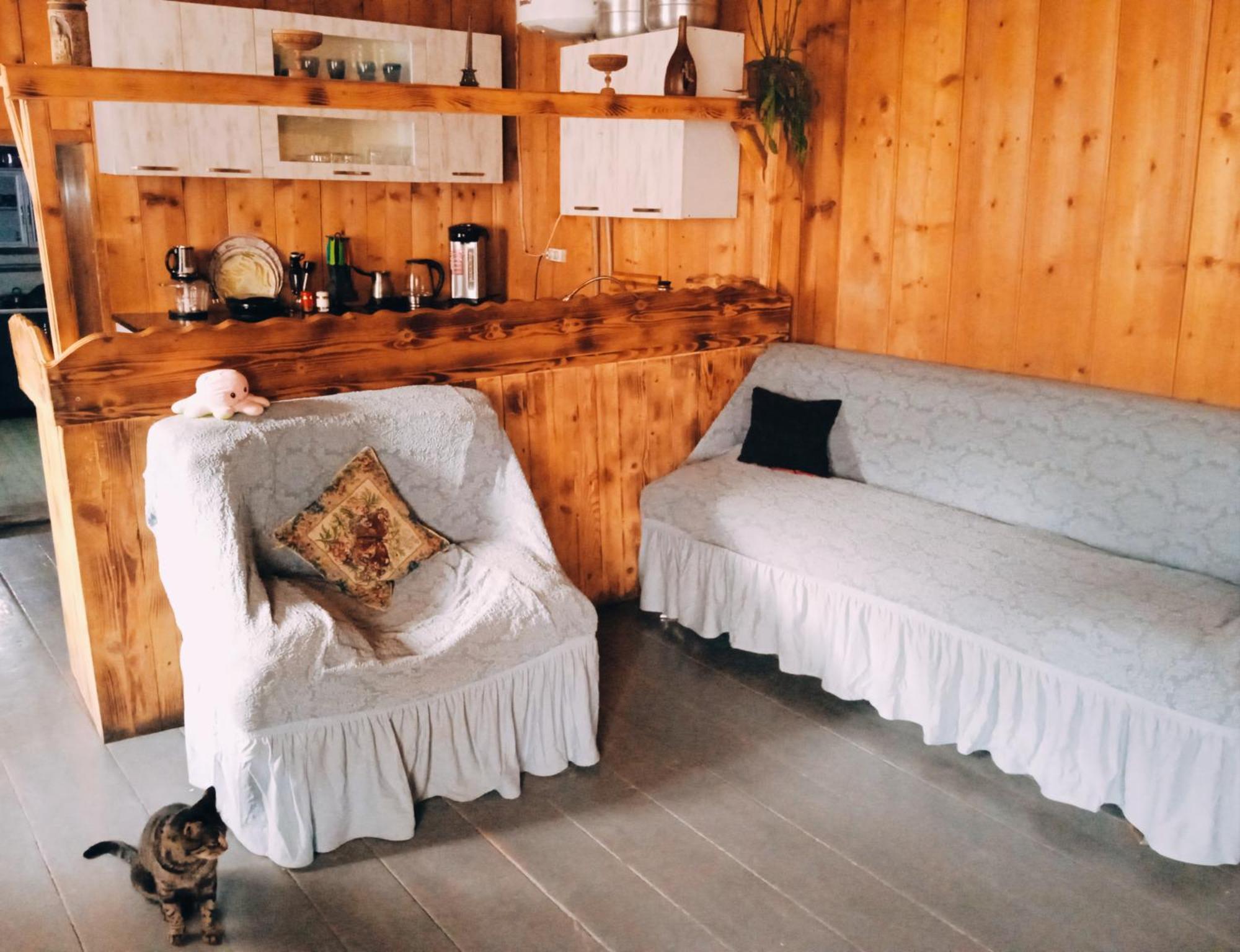 Elos Guesthouse Iprari Bagian luar foto