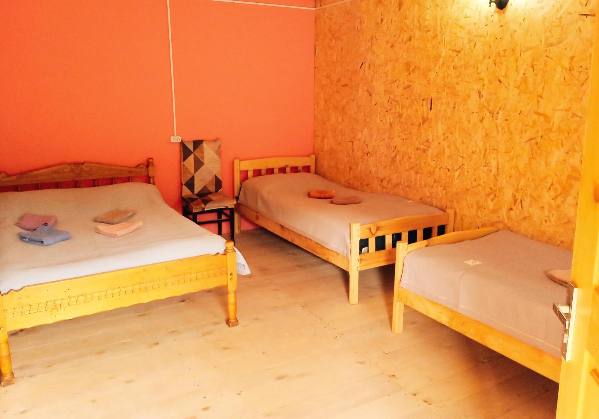Elos Guesthouse Iprari Bagian luar foto