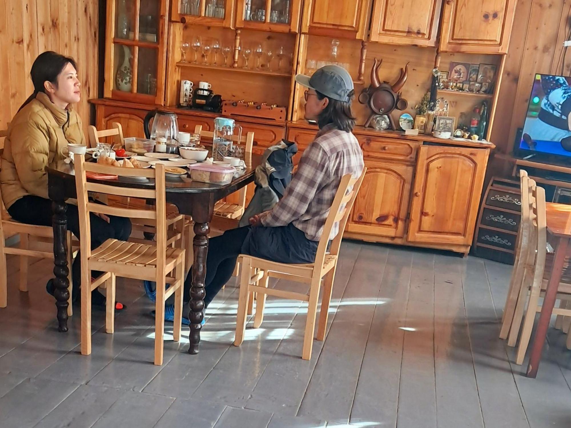 Elos Guesthouse Iprari Bagian luar foto