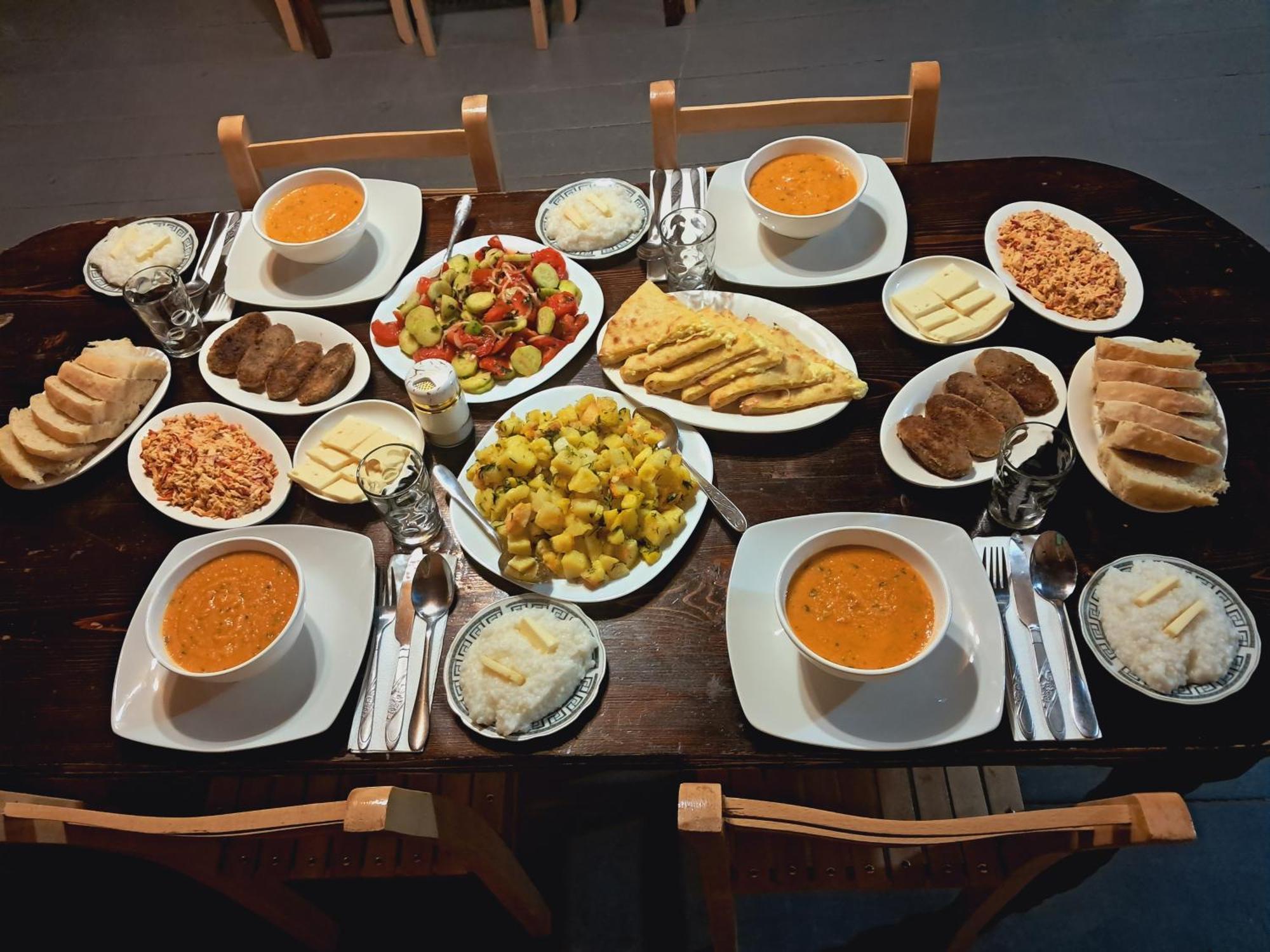 Elos Guesthouse Iprari Bagian luar foto
