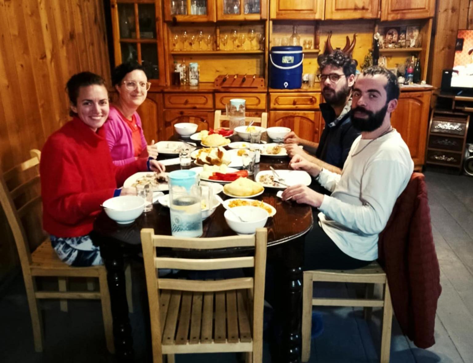 Elos Guesthouse Iprari Bagian luar foto