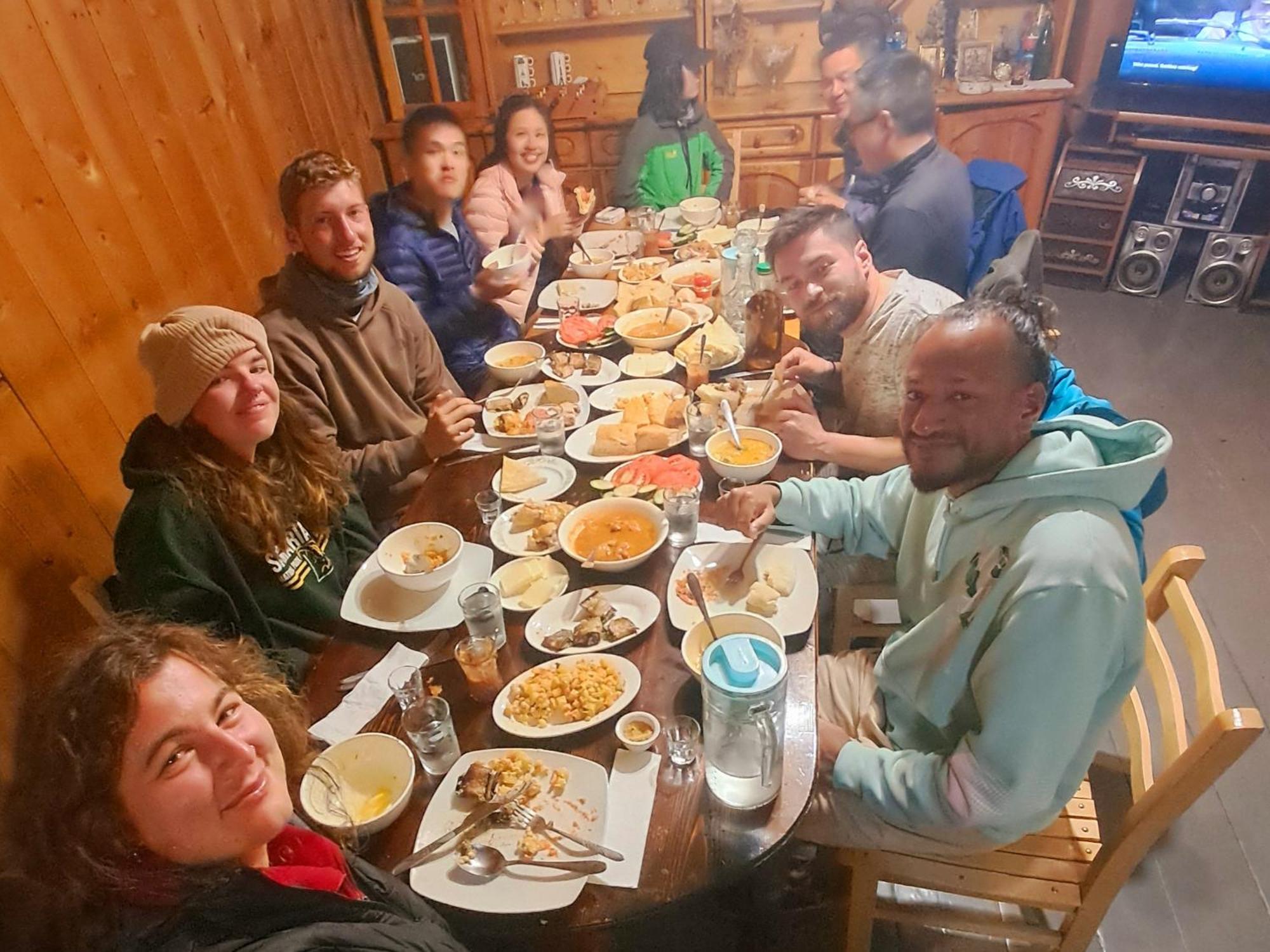 Elos Guesthouse Iprari Bagian luar foto
